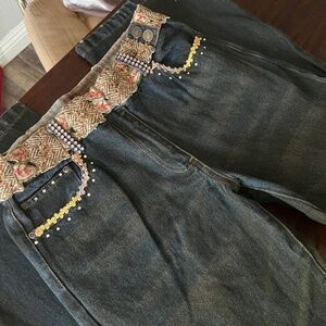 Y2K RARE Jeans with Embellished Belt and Pockets